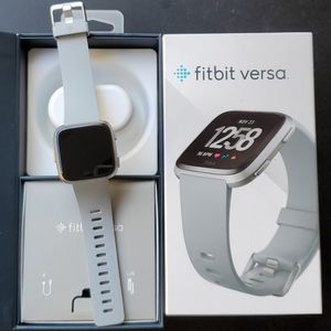 Fitbit Versa Smartwatch Grey Band Silver Case